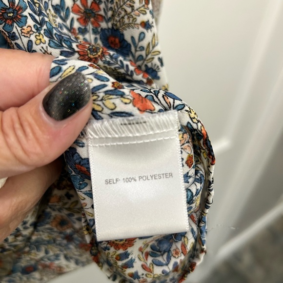 Rose & Olive Multicolor Floral Top - Picture 9 of 9